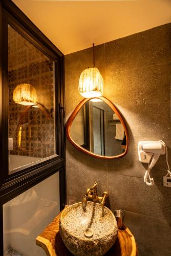 Φωτογραφία από το άλμπουμ του Phen Art House, Artistic Living in the Heart of Old Quarter στο Ανόι