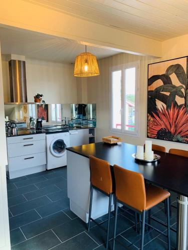 Photo de la galerie de l'établissement Appartement de standing au centre du village, à Guéthary