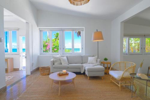 Casa Del Mar Beach Front Oasis