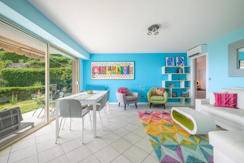 Les Miradors, charmant appartement de 2 chambres en RDC, jardin privatif, piscine, vue mer et parking
