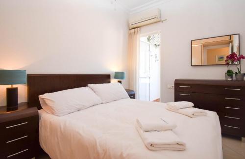 Ref 291 Apartamento con terraza y piscina cerca de la playa