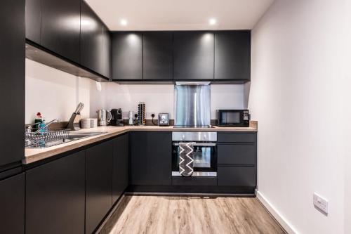 Central Liverpool Apartment, Sleeps 6 with Parking photo 5