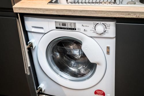 Central Liverpool Apartment, Sleeps 6 with Parking photo 37
