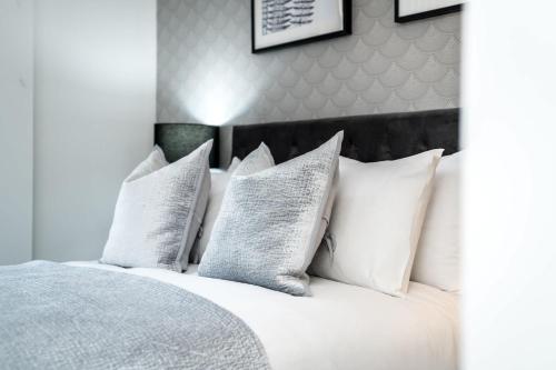 Central Liverpool Apartment, Sleeps 6 with Parking photo 39
