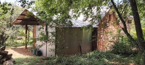 Κήπος έξω από το KLIPINNIBOS Nature Farm