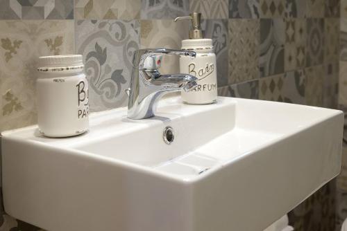 Athena Apartment With Free Parking Near The Beach