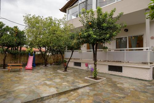 Athena Apartment With Free Parking Near The Beach