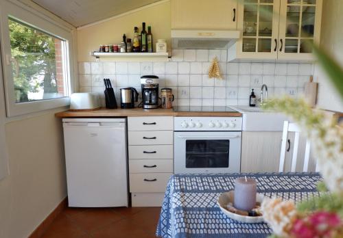 Η κουζίνα ή μικρή κουζίνα στο Ferienhaus Hedwigsblick