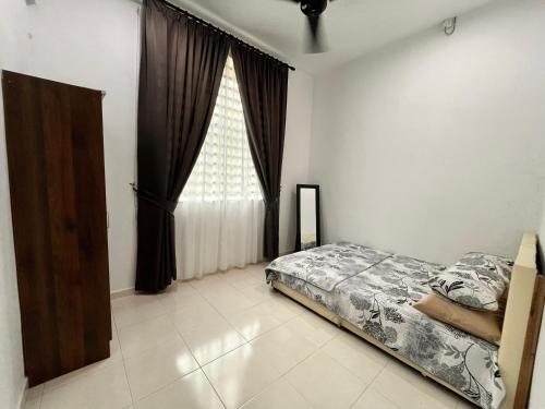 Gallery image of Kamelia Homestay in Kijal