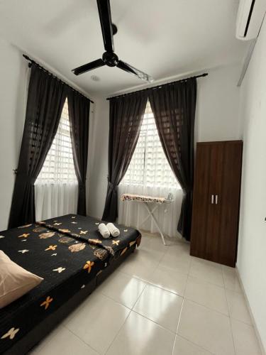 Gallery image of Kamelia Homestay in Kijal