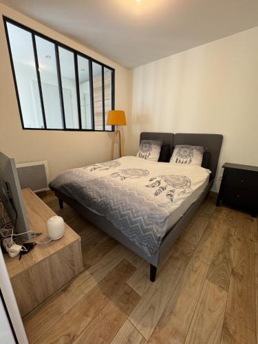 Quiet accommodation near train station