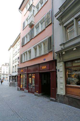 Great 2BR flat in the old town - Niederdorf