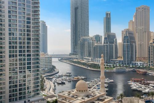 Escan Marina Tower Skyline Studio Elegant Stay