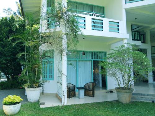 Κήπος έξω από το Villa Dewasiri