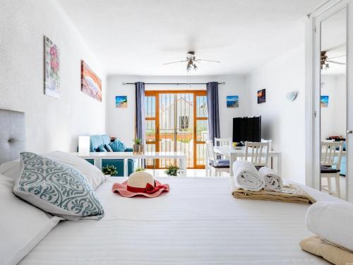 Port Royale shine and bright, heated pool