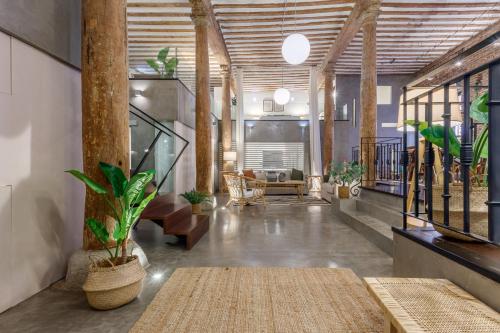 Historic Loft for 7 in Heart of Madrid