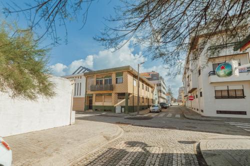 Summer Espinho Flat by Vacationy