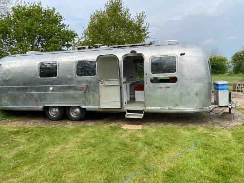 Φωτογραφία από το άλμπουμ του Bonnie the airstream - Country Retreat σε Great Welnetham