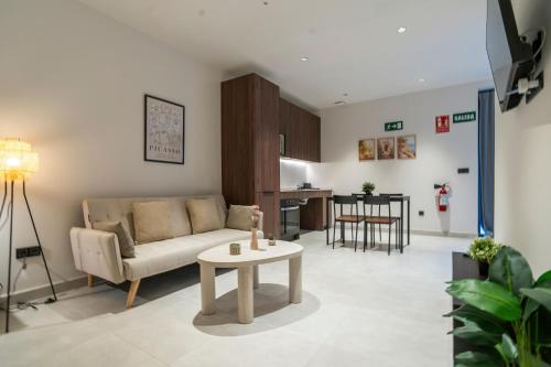 VLC HOST - Luz Casanova