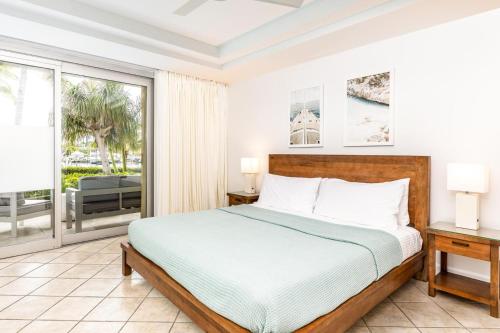 2 Bdrm Garden Marina View at The Yacht Club C4 photo 2