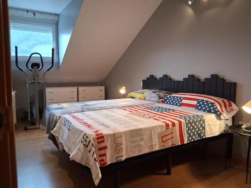 Postel nebo postele na pokoji v ubytování Duplex con garaje en Pielagos C27A01