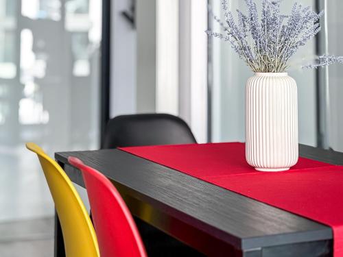 Gambar di galeri bagi Cloud9 Noir - Modern Design di Bucharest
