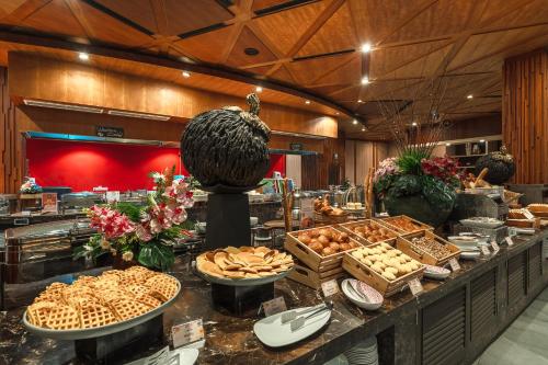 Mad på resortet eller i nærheden