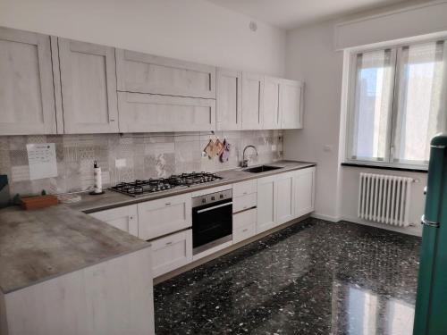 Kuchyň nebo kuchyňský kout v ubytování Casa Cilla Ettore e Anita