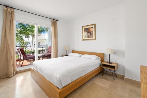 Explore Life at Los Naranjos Marbella - RDR453