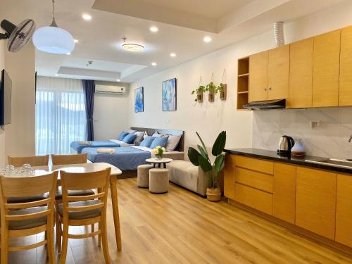 Ruang duduk di TMS Quy Nhơn - Rosella Apartment