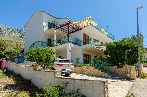 Apartments Josip