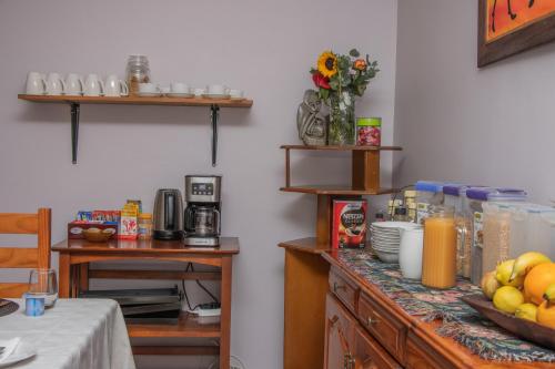 Gallery image of Woodpecker's Inn Guest House in Kempton Park
