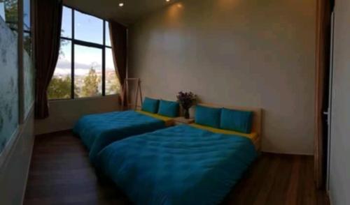 Ruang duduk di Salem House
