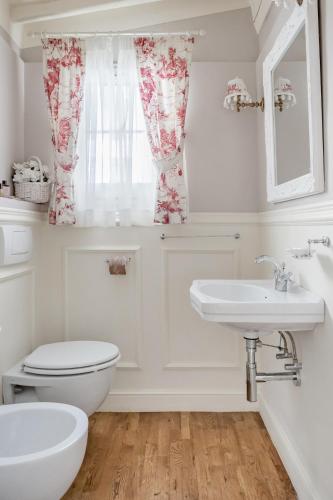 Signoria Suite Elegant With View - Daily Refresh Available