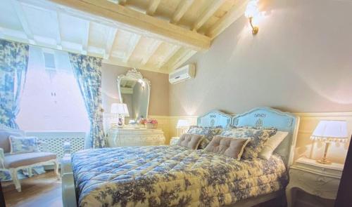 Signoria Suite Elegant With View - Daily Refresh Available