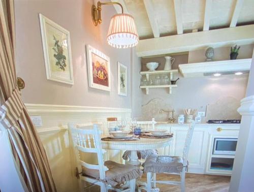 Signoria Suite Elegant With View - Daily Refresh Available
