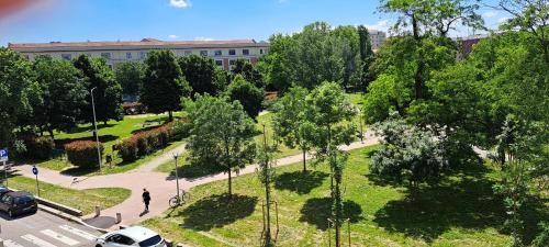 Brand new Apartment - 5 minutes from Istria Metro Station