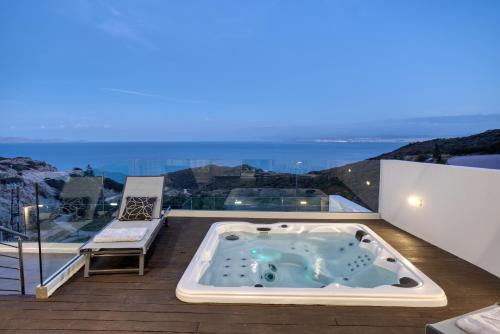 Deep Blue Luxury Villa Theseus - Private Jacuzzi - Sea View