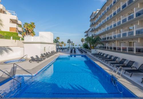 Bazén v ubytování Hotel Las Arenas, Affiliated by Melia nebo v jeho okolí
