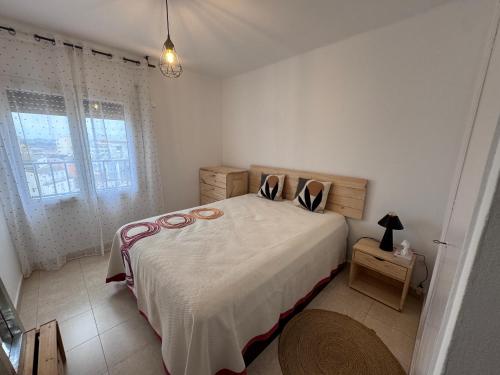 Precioso Apartamento en primera línea de Mar Santa Margarita Roses
