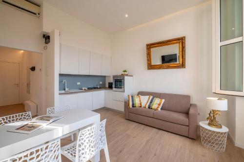 Golden House San Lorenzo