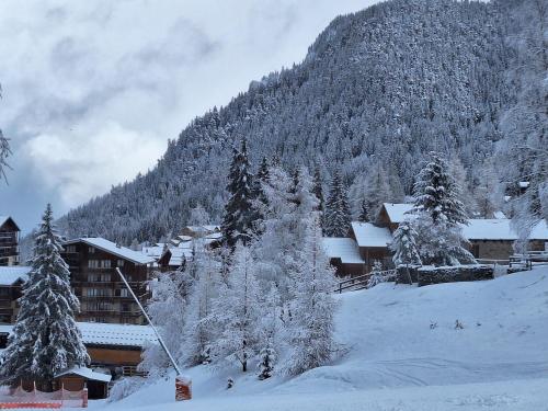 Photo de la galerie de l'établissement Le Refuge du Jeu à Valfrejus 6 pers, à Modane