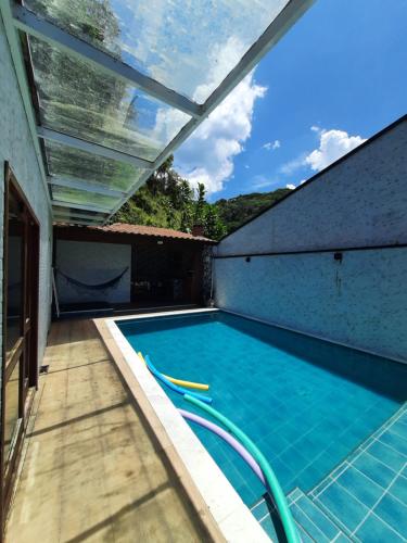 Swimmingpoolen hos eller tæt på Casas Ubatuba