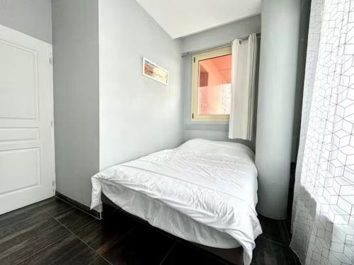 GRAND HOTEL - Magnifique appartement bord de plage Centrale