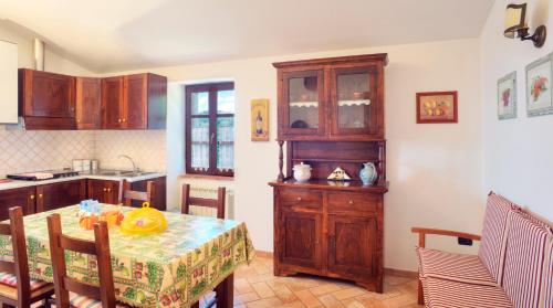 Kuchyň nebo kuchyňský kout v ubytování Agriturismo Ampugnano