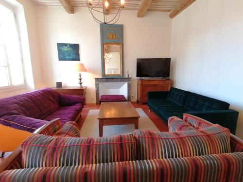 Croassecorbeau Maison de Famille au pied du Ventoux