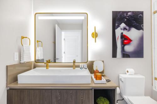 Exclusive Studio with City Views in Downtown Miami photo 43