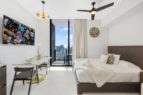 Exclusive Studio with City Views in Downtown Miami photo 19