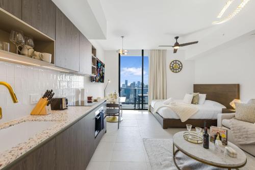 Exclusive Studio with City Views in Downtown Miami photo 17