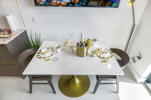 Exclusive Studio with City Views in Downtown Miami photo 25